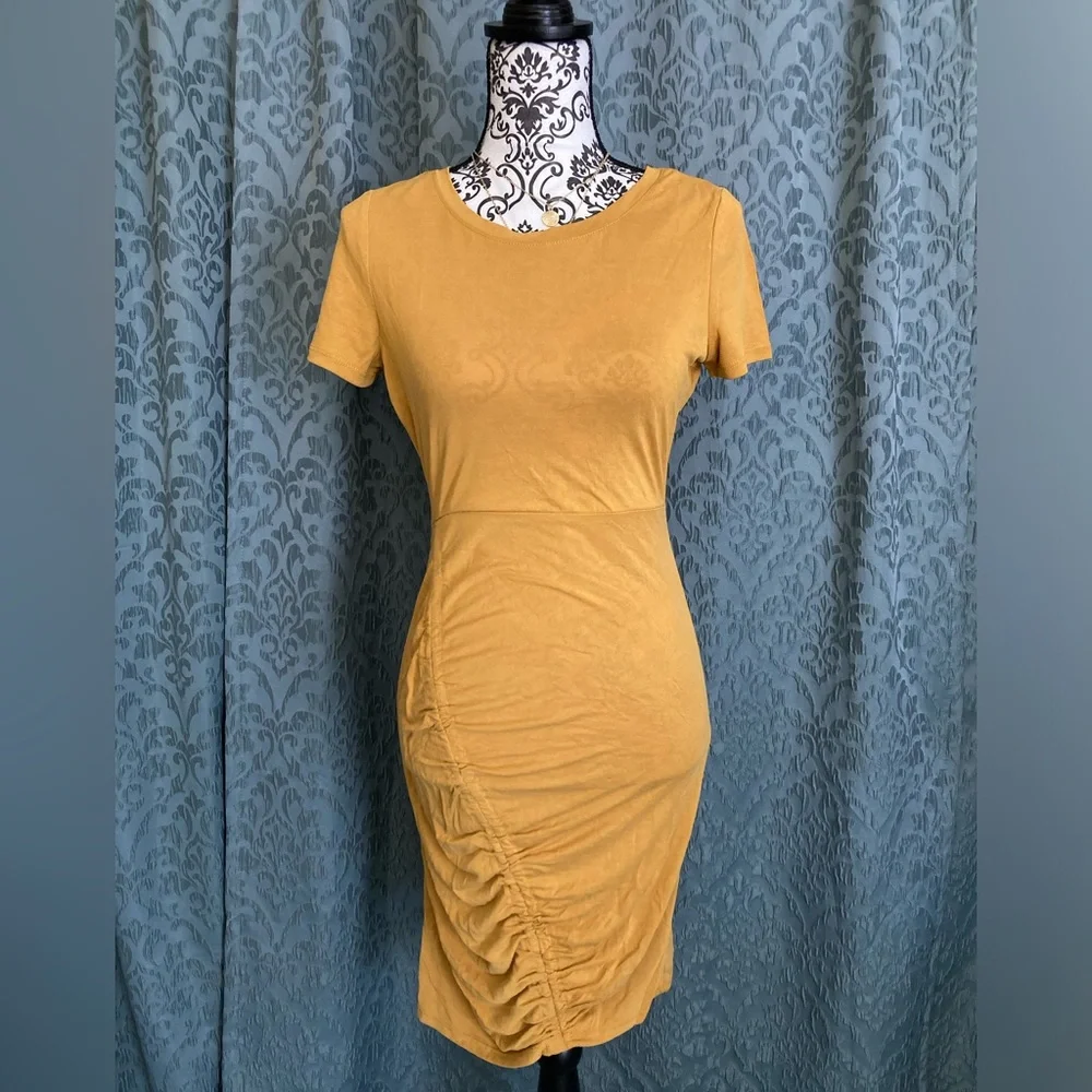 Ultra Flirt | NWT Women’s Cinch Skirt Spruce Yellow Short Sleeve Dress - Picture 2 of 6
